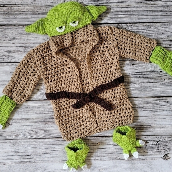 Baby Yoda Hand Crochet Costume Halloween Costume NEW - Picture 4 of 11